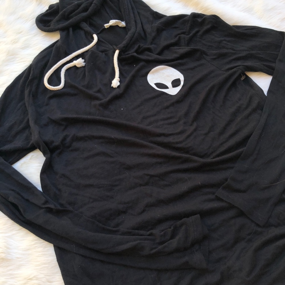 Sweatshirt - Picture 2 of 3